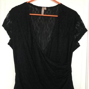 Women's black lace wrap top XL
